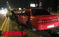 В Киеве в лобовом столкновении пострадало три автомобиля (ВИДЕО) 