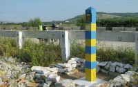 Украинец пытался переправить через границу троих грузин