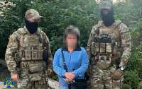 СБУ затримала колаборантку, яка коригувала вогонь окупантів біля Бахмута