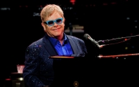 Элтон Джон выступит в Помпеях