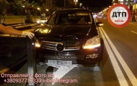 В центре Киева автомобиль сбил мужчину