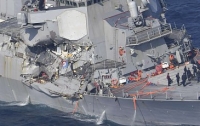 Столкновения эсминца США с судном: капитан ранен, семь пропавших