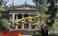 Внезапно: в Национальном художественном музее Украины зрелище не для слабонервных (ФОТО)