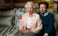Дочь Елизаветы II рассказала о последних сутках жизни матери и растрогала британцев