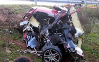 В результате аварии от Ferrari F430 осталась куча обломков