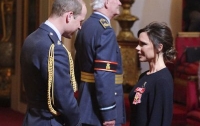 Принц Уильям наградил Викторию Бекхэм орденом Британской империи