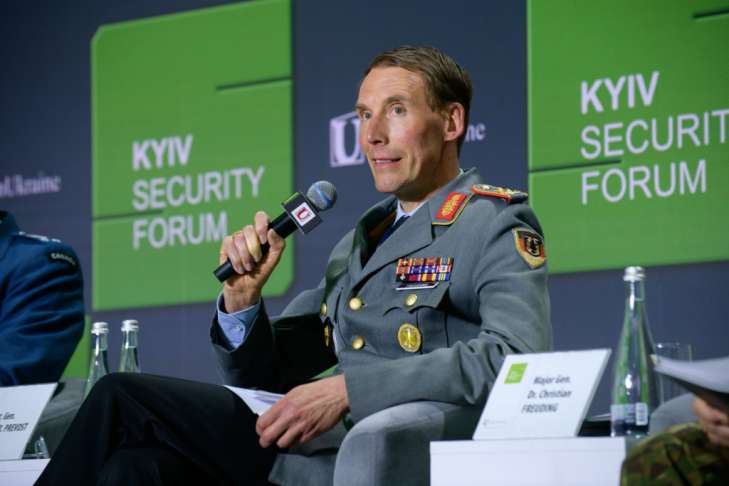Німеччина має бути готовою до можливого нападу РФ до 2029 року, – генерал Фройдінг