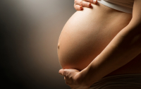 Обещавшая остановиться на рождении 21-го ребенка британка снова беременна