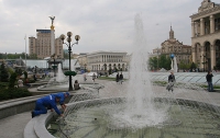 Киевские фонтаны открыли летний сезон