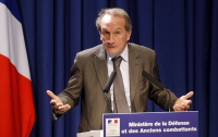 Министр обороны Франции призывает жителей Триполи к восстанию против Каддафи  
