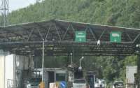 Эскалация в Косово: власти закрыли КПП на границе