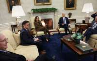 Байден обсудил с лидерами Конгресса США законопроект о помощи Украине