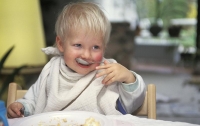 Ученые раскритиковали идею заставлять детей доедать свою порцию