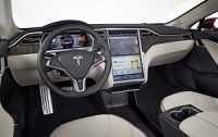 Электромобиль Tesla Model S оснастят системой автопилотирования