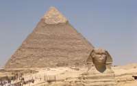 В Египте мужчина погиб, сорвавшись с пирамиды