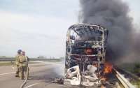 Загорелся автобус с пассажирами, который ехал из Одессы до Киева