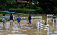 Ливни в Японии переросли в сильное наводнение