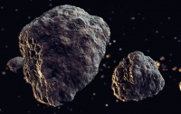 К Земле летят два крупных астероида