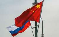 Китай поставляет на 20 заводов РФ спецхимию, порох и станки, – разведка