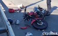 В Киеве мотоциклист насмерть сбил женщину-пешехода