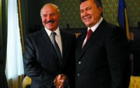 Янукович поздравил Лукашенко с национальным праздником