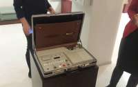 Ядерный чемоданчик впервые показали в открытом виде
