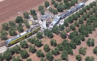 СМИ: выжил один из машинистов столкнувшихся в Италии поездов