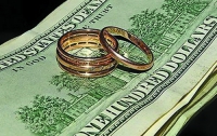 Украинцы за 9 лет заключили 9 тысяч брачных контрактов