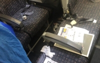 На борту самолета у пассажирки оказалось место без спинки (фото)