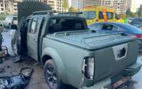 У Подільському районі Києва стався вибух в автомобілі, пофарбованому під військовий