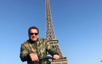 Шварценеггер подпортил туристам кадры у Эйфелевой башни