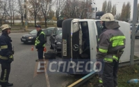 На бешеной скорости: в Киеве маршрутка протаранила авто, много раненых