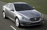 Jaguar XJ 2010  впервые представили широкой публике
