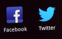 Twitter и Facebook заблокировали сотни страниц