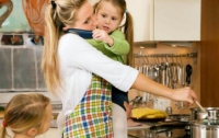 Труд домохозяек оценивается в 8 раз больше зарплаты мужей
