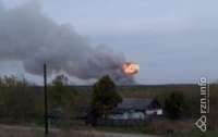 В военной части РФ начались взрывы боеприсов из-за пожара