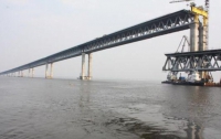 В Крыму начали разворовывать Керченский мост
