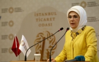 Жена Эрдогана требует прекратить эксплуатацию женского труда