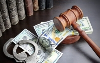 Налоговый инспектор предстанет перед судом за взятку $20 тысяч