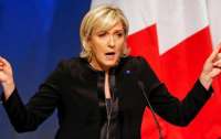 Марін Ле Пен заздалегідь визнала поразку у виборах Франції