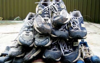Кореец украл 1200 пар старой обуви