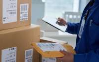 Студент отправил себя посылкой из Австралии в Британию