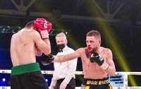 Беринчик в невероятном бою победил россиянина и отстоял чемпионский титул