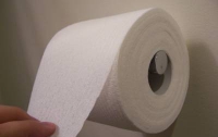 Коммунист украл из туалета 200 рулонов туалетной бумаги