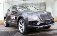 С конвейера сошел первый внедорожник от Bentley (ФОТО)