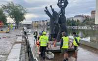 В Финляндии демонтировали подаренный СССР памятник 