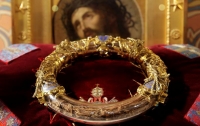 Терновый венец из Нотр–Дама перевезен в мэрию Парижа