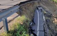 Частично перекрыта трасса из Киева до Одессы из-за оползня