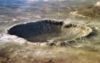 В Антарктиде обнаружили загадочный гигантский кратер