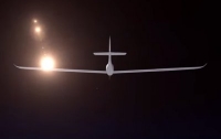 В Швейцарии испытали первый самолет на солнечных батареях (видео)